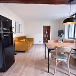 Mace Avec Dans Quartier Historique Exclusif Calme Coeur D'antibes Apartment