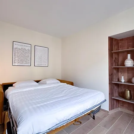 Mace Avec Dans Quartier Historique Exclusif Calme Coeur D'antibes