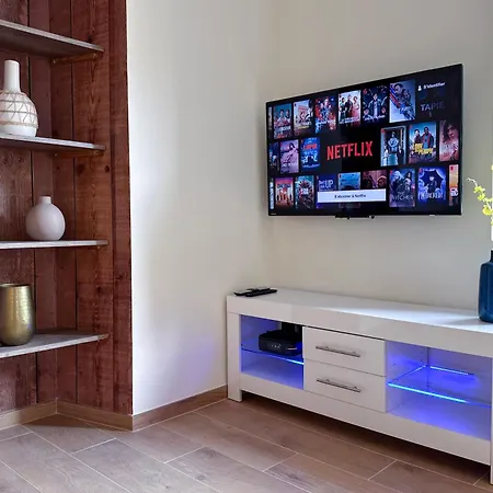 Mace Avec Dans Quartier Historique Exclusif Calme Coeur D'antibes