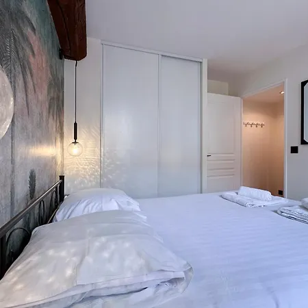 Mace Avec Dans Quartier Historique Exclusif Calme Coeur D'antibes Appartamento Antibes